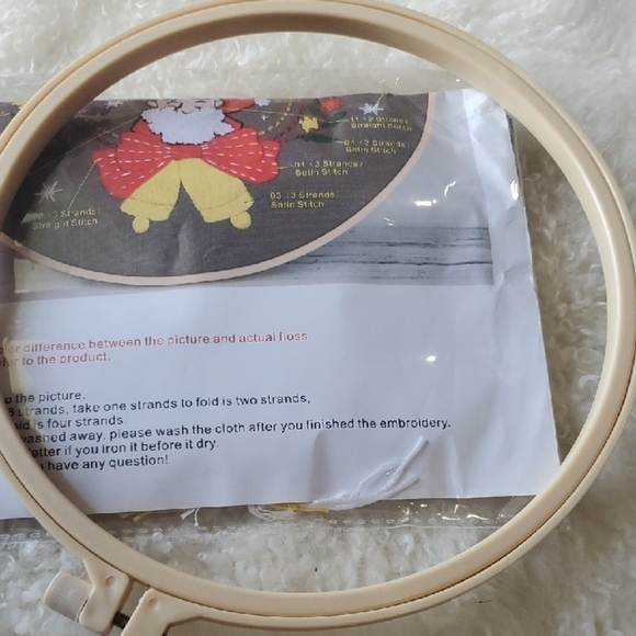 Santa Claus Embroidery DIY Art Kit - Picture 9 of 9